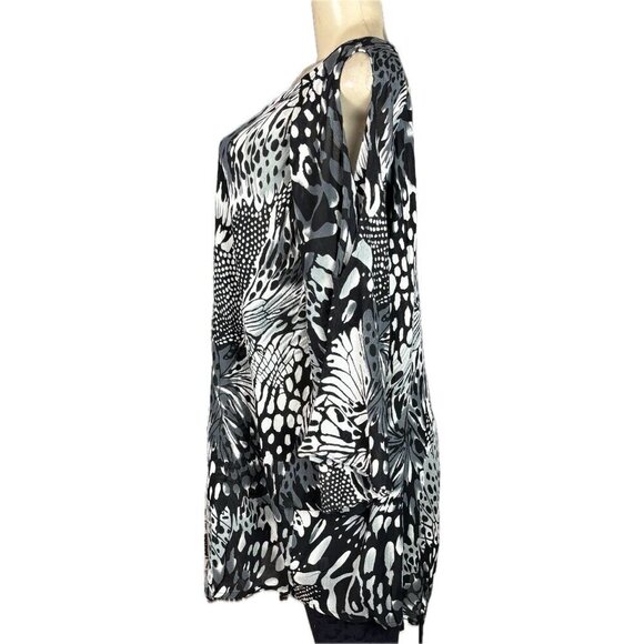 Roaman's + 18W Black-White Floral Button Down Cold Shoulder 3/4 Sleeve Shirt - Picture 5 of 6